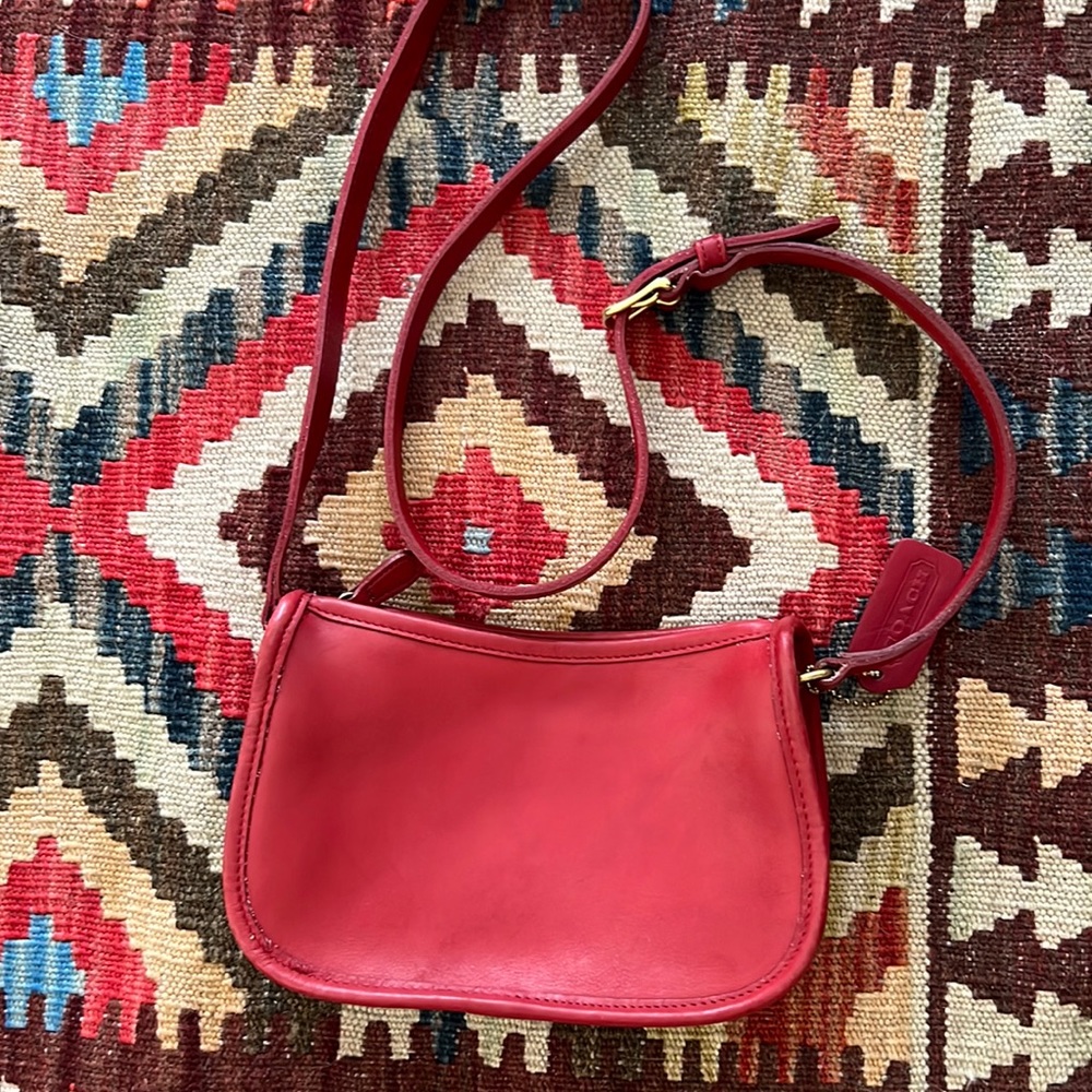 Red Vintage Coach Wendie crossbody mini purse 9031 excellent condition leather